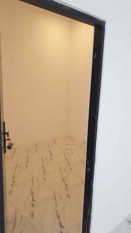 dijual rumah twr