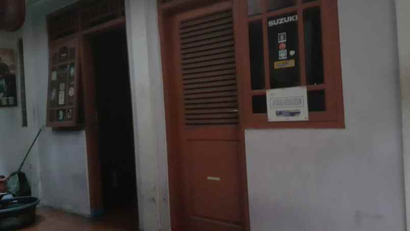 dijual rumah utan kayu utara