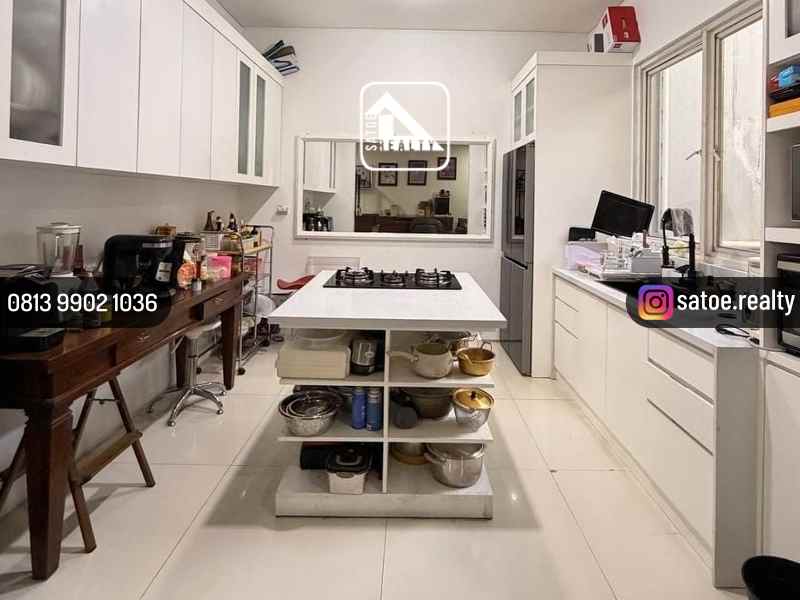 dijual rumah villa pondok indah