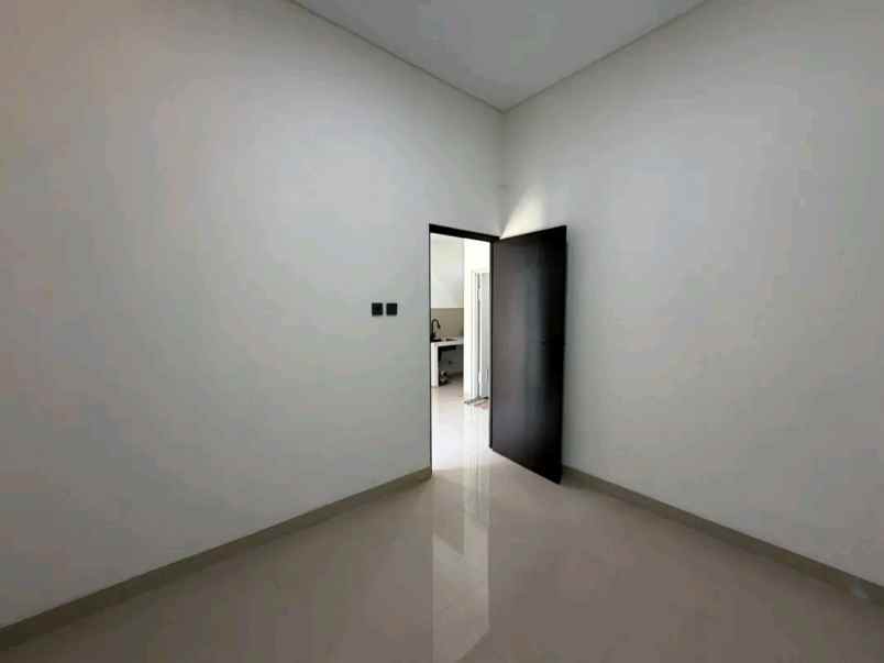 dijual rumah wijirejo