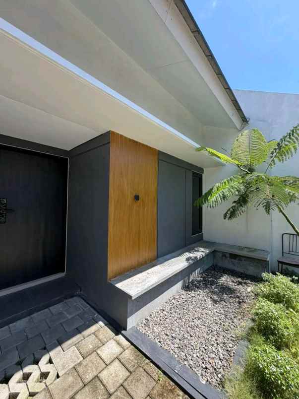 dijual rumah wijirejo