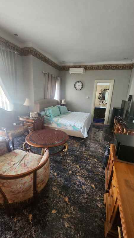 dijual rumah wisma bukit mas