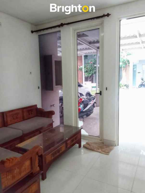 dijual rumah zimbali costa pakuwon city