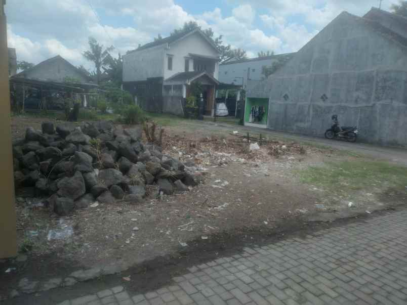 dijual tanah pelem baturetno