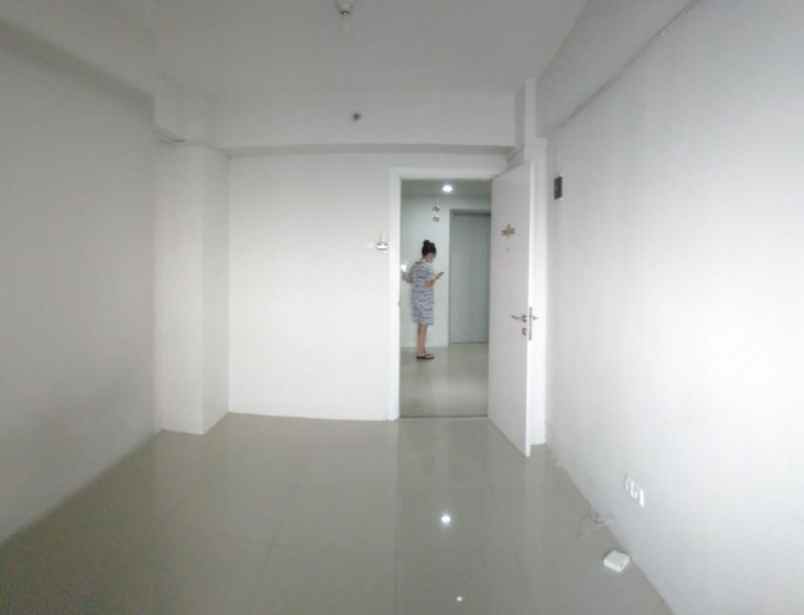 dijual unit studio kosongan green pramuka city