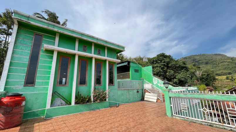 dijual villa jl babakan peuteuy