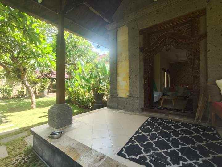 dijual villa raya sanur