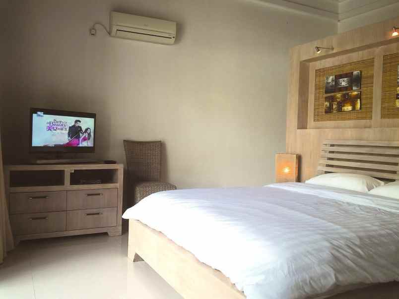 dijual villa umalas badung bali