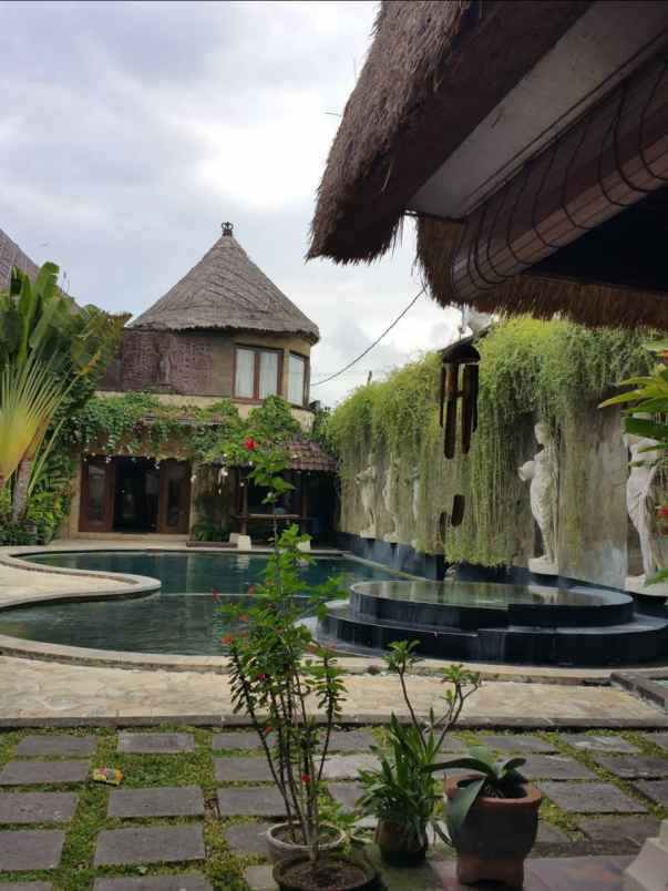 dijual villa umalas lestari