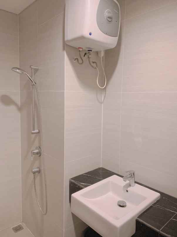 disewakan apartemen jl lkr luar barat no 8 rt