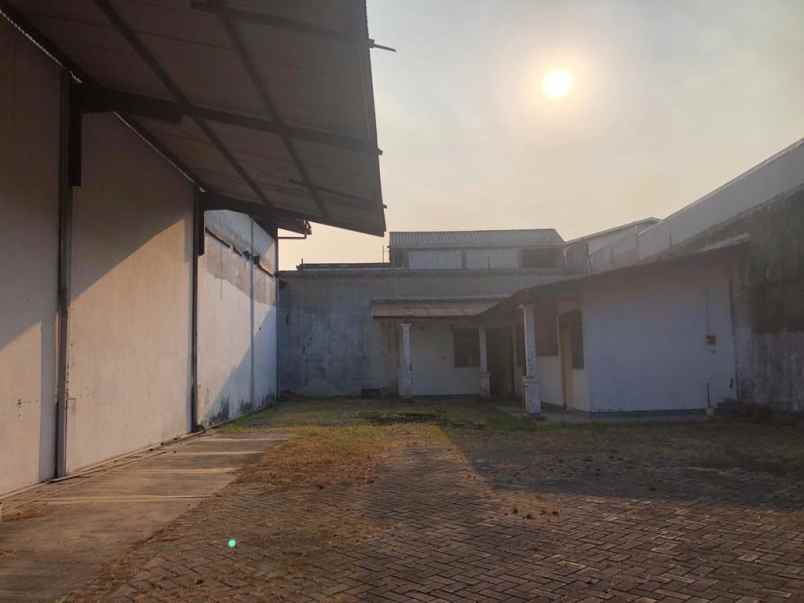 disewakan gudang siap pakai di dekat bunderan waru