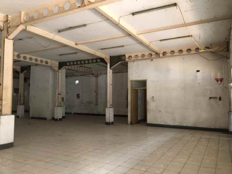 disewakan gudang siap pakai di dekat bunderan waru