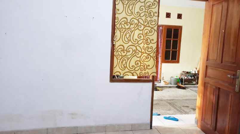 disewakan kost jl raya tajem stan