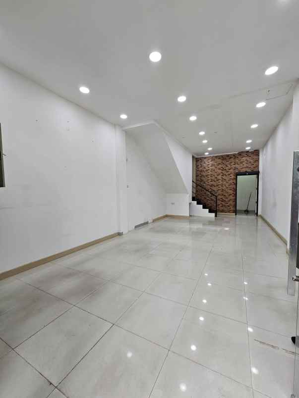 disewakan ruko di jl pluit sakti kav 16 jakarta utara