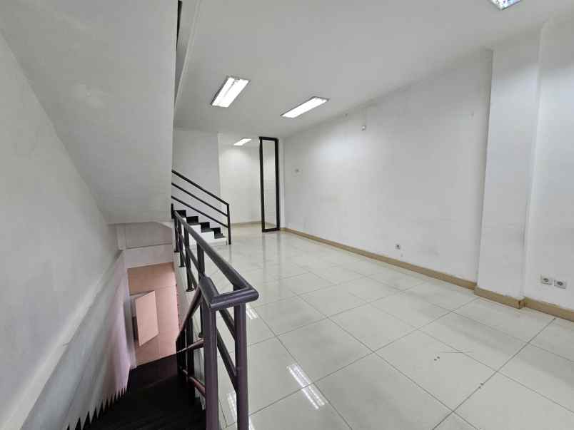 disewakan ruko di jl pluit sakti kav 16 jakarta utara