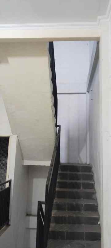disewakan ruko gudang kantor harapan indah