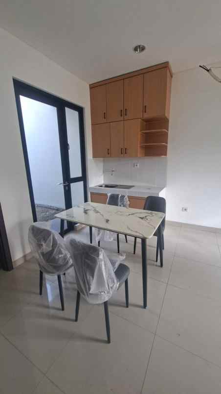 disewakan rumah cluster mahakam jakarta