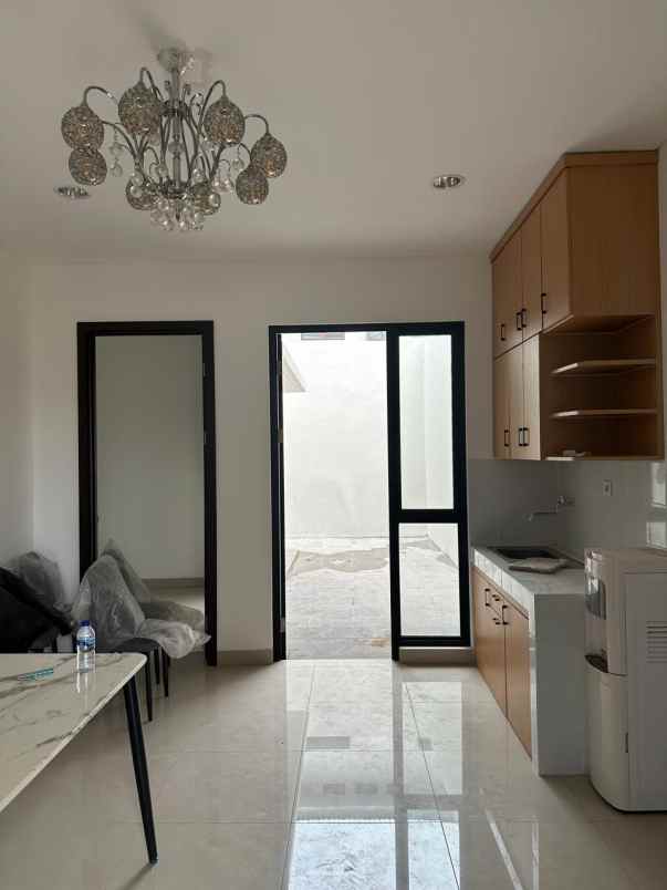 disewakan rumah cluster mahakam jakarta