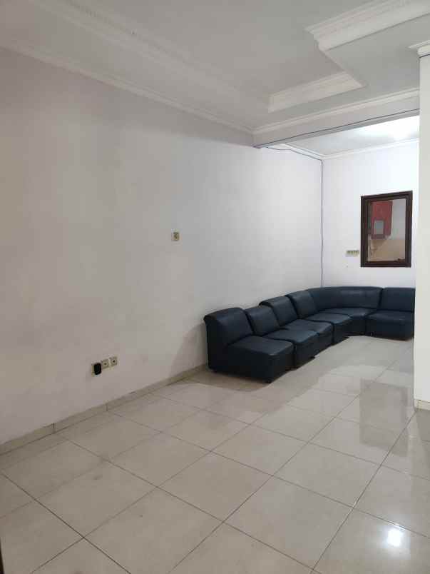 disewakan rumah cluster valeria metland