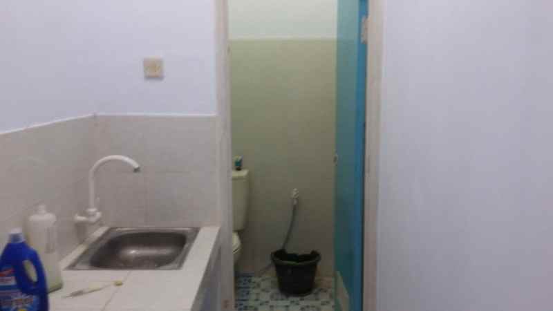 disewakan rumah jl kemuning 3 no 2 rt 007