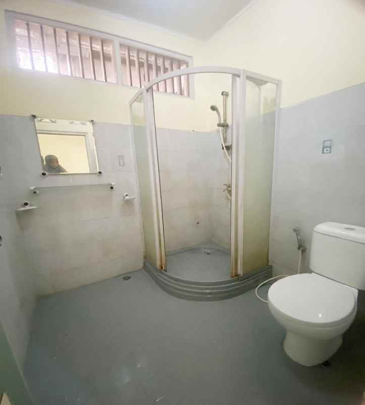 disewakan rumah komplek japos graha