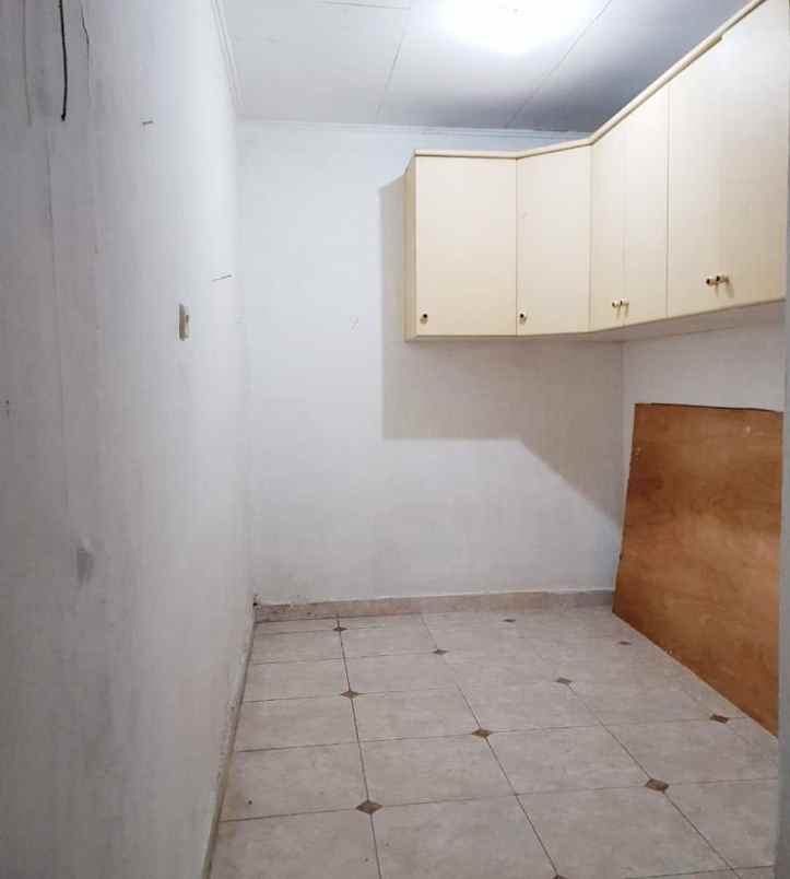 disewakan rumah komplek japos graha