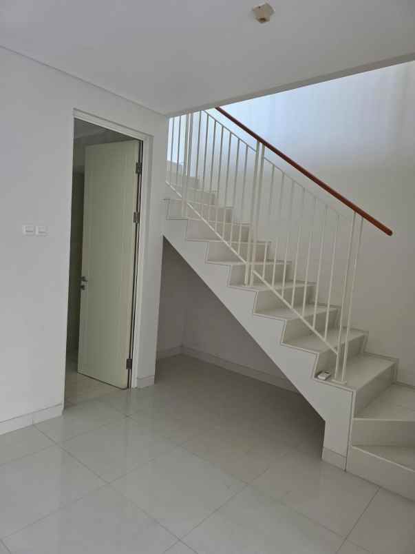 disewakan rumah pakuwon city zimbali costa