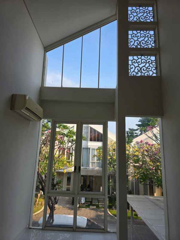 disewakan rumah pakuwon city zimbali costa