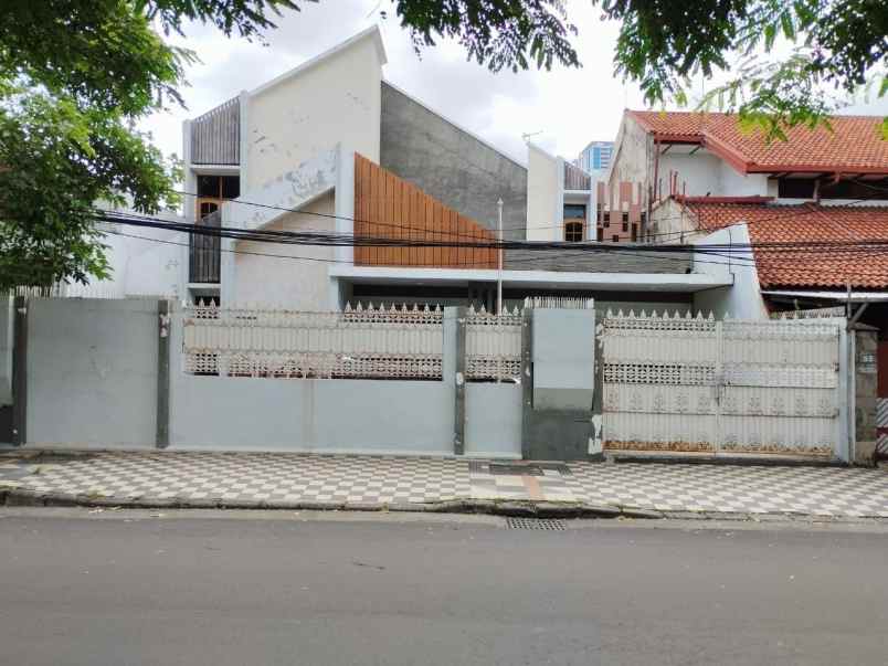 disewakan rumah raya dharmahusada