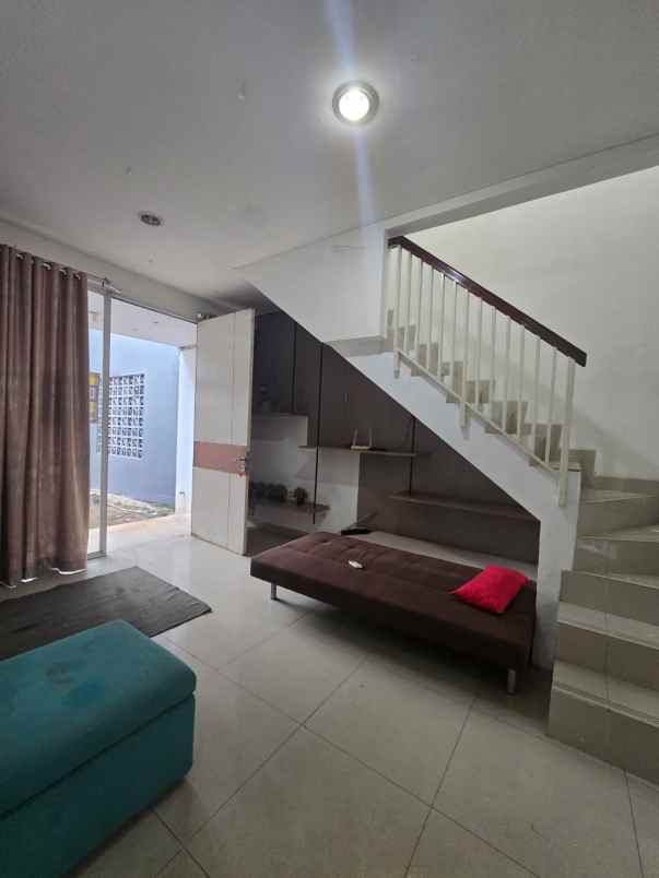 disewakan rumah talaga bestari tangerang