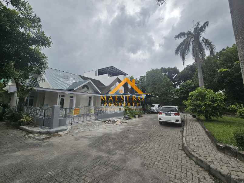 disewakan villa komplek cemara hijau jalan