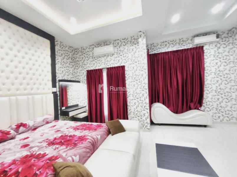 disewakan villa villa berjaya evenue jalan