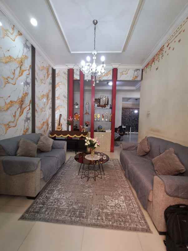 edisi turun harga rumah 2 lantai siap huni