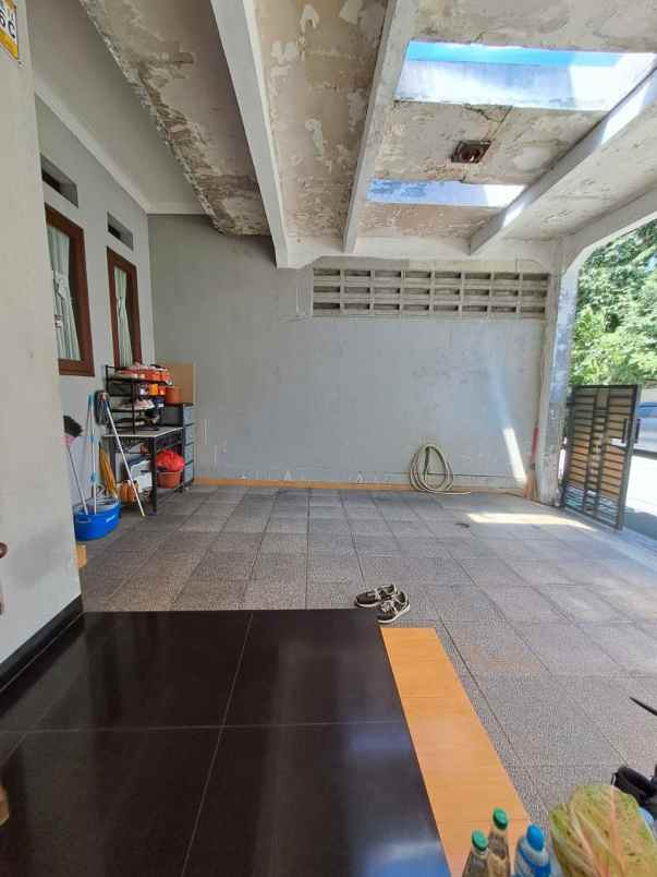 edisi turun harga rumah 2 lantai siap huni