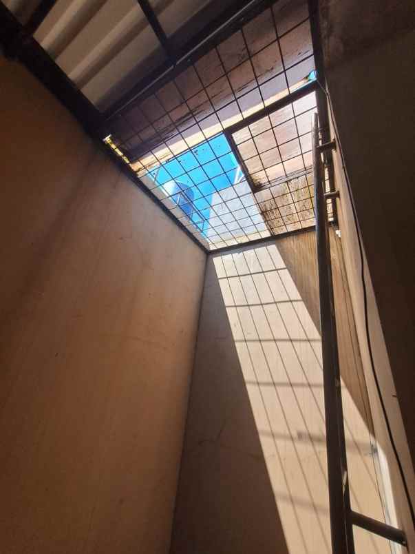 edisi turun harga rumah 2 lantai siap huni