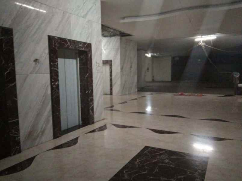 gedung dijual di mampang prapatan