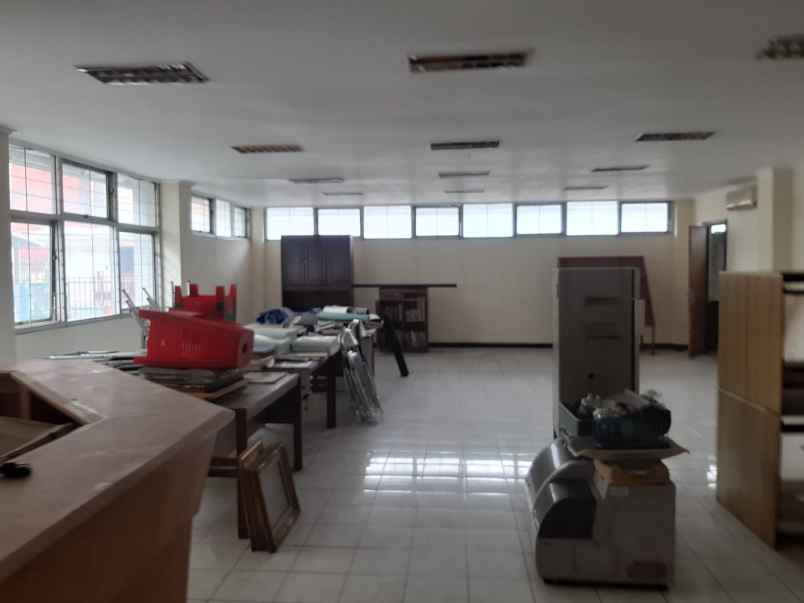 gedung komersial 4 lantai di rawa bunga jatinegara