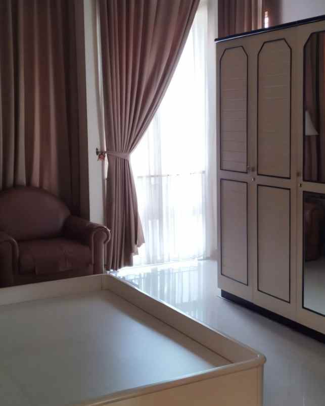 granada pakuwon indah minimalis siap huni ts carport 2