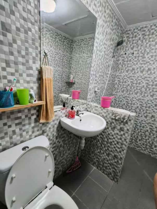 jual apartemen furnished 3 kt season city jak bar