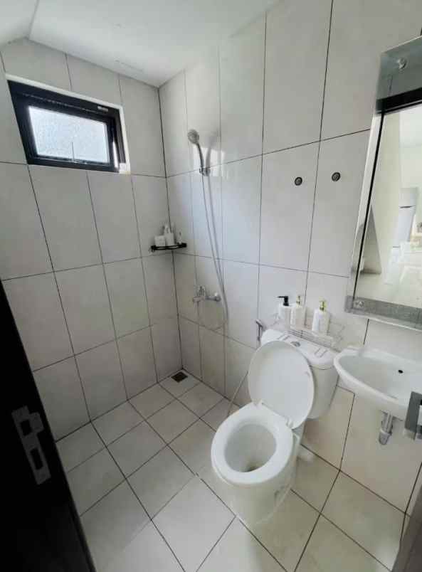 jual cepat rumah kbp 2 lantai siap huni