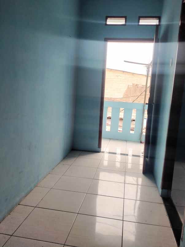 jual cepat rumah second 2 lantai