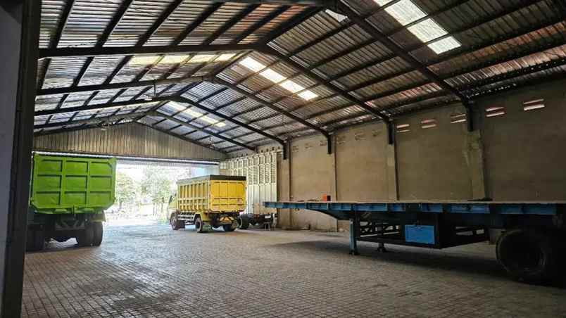 jual tempat usaha atau gudang di raya demak surabaya