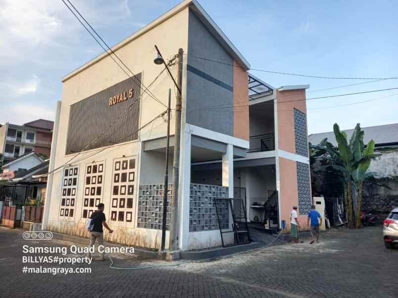 kost jl bendungan sigura gura