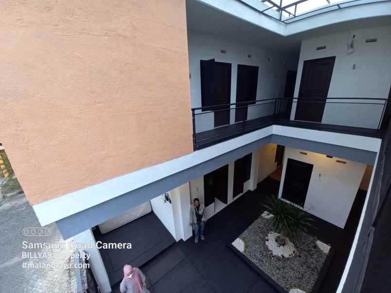 kost jl bendungan sigura gura