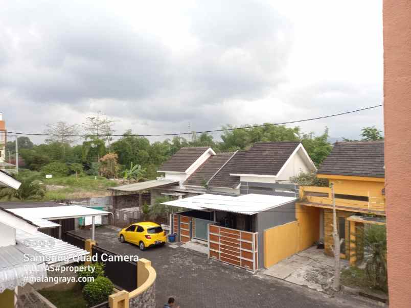 kost jl bendungan sigura gura