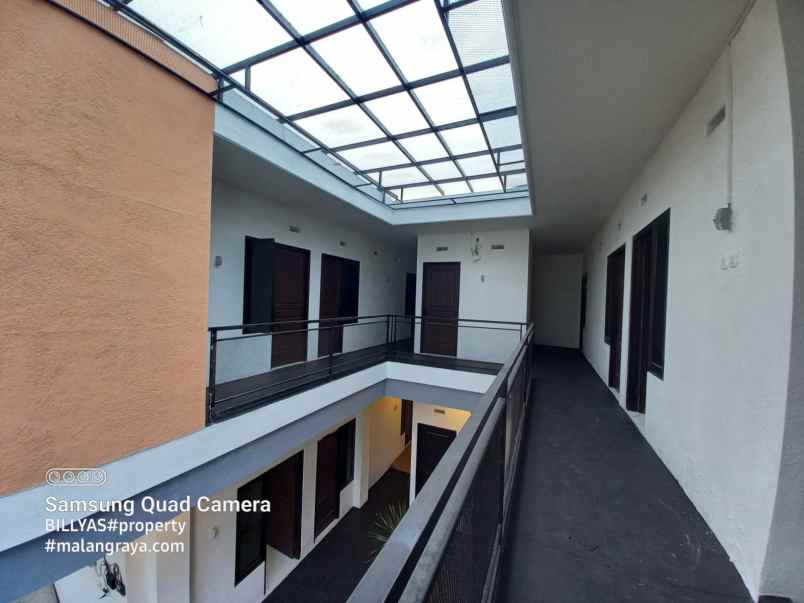 kost jl bendungan sigura gura