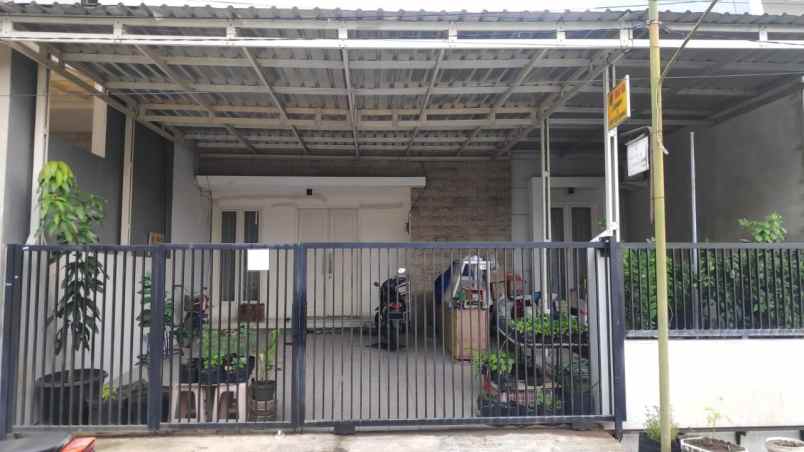 minimalis siap huni manyar jaya dekat untag nginden