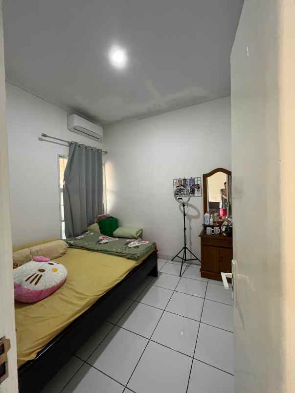 over kredit murah rumah bagus terawat di tangerang