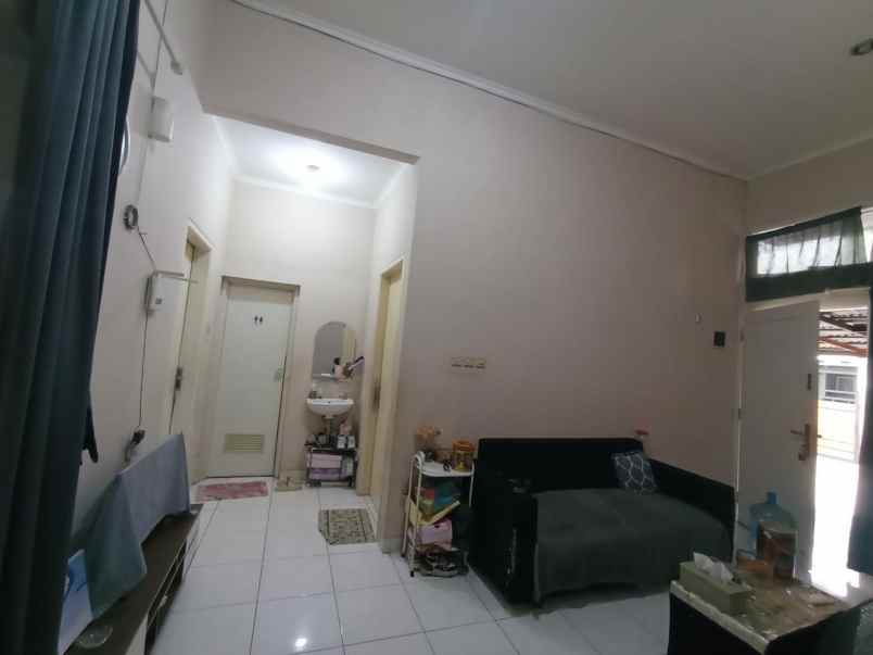 over kredit rumah sisa 8 tahun di cibinong bogor