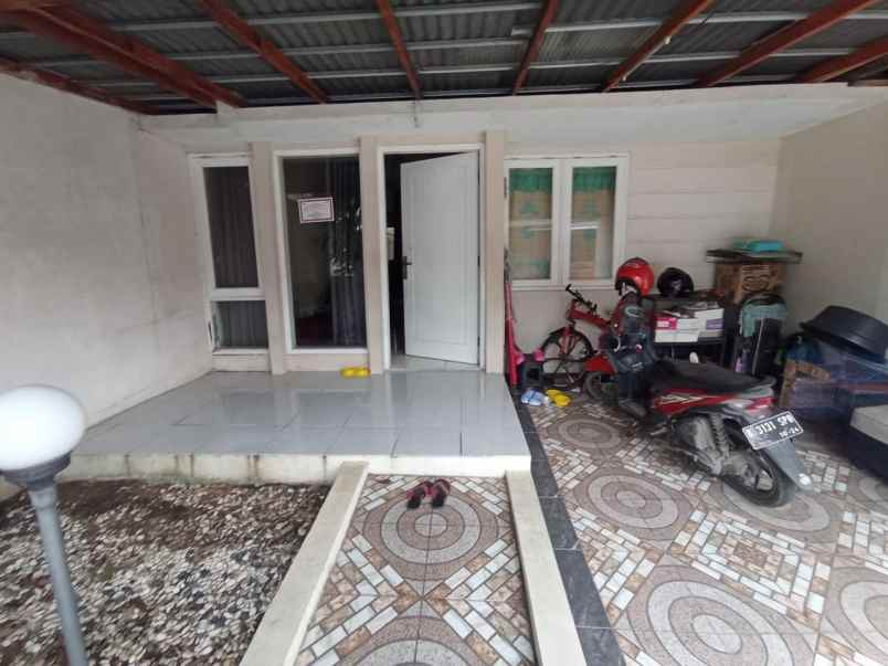 over kredit rumah sisa 8 tahun di cibinong bogor